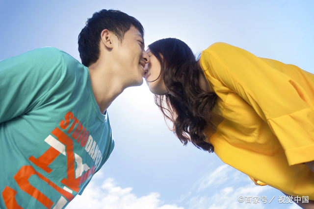 一个男的愿意亲你是不是真的爱你 一个男的亲吻你是不是真的爱你
