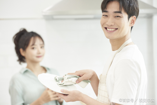判断天秤女是否喜欢你  天秤女喜欢一个人的表现6大暗示很明显
