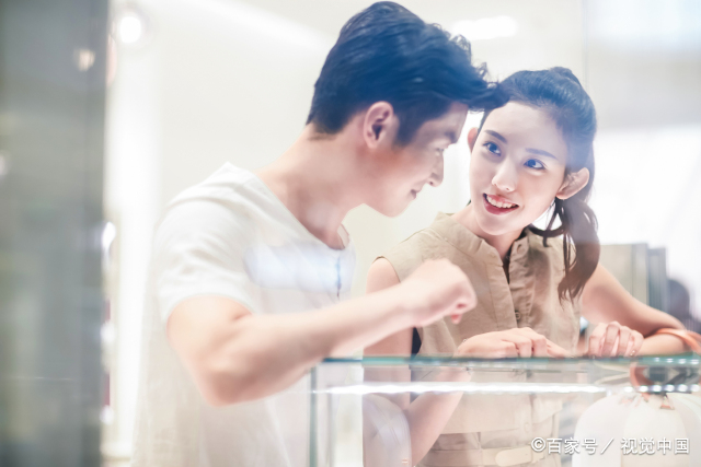 天蝎座女生暗恋一个男生的表现  天蝎座女生暗恋一个人的表现