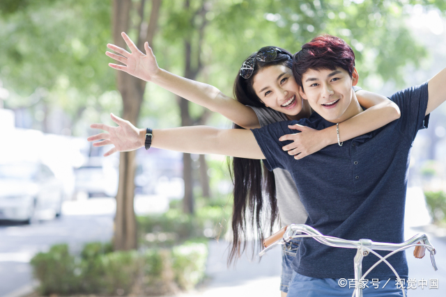 摩羯男追女人很疯狂  摩羯男喜欢一个女生的表现是怎样的
