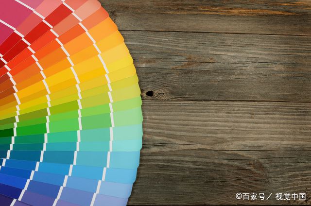 今天打麻将穿什么颜色衣服带来运气  新编的一个团因为什么所以穿着各种颜色的衣服